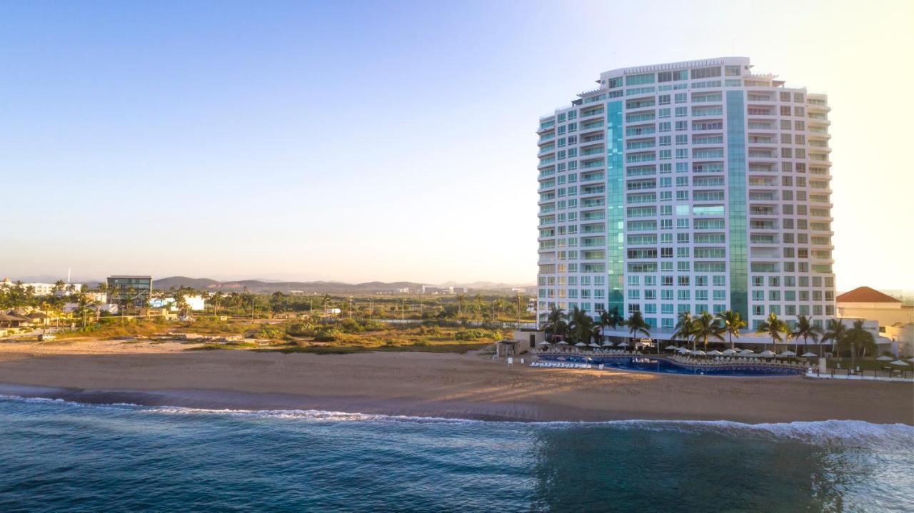 Park Royal Beach Mazatlan Hotel Exterior photo